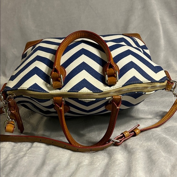 Dooney & Bourke Navy and Tan Chevron Satchel With Crossbody Strap - Picture 8 of 16
